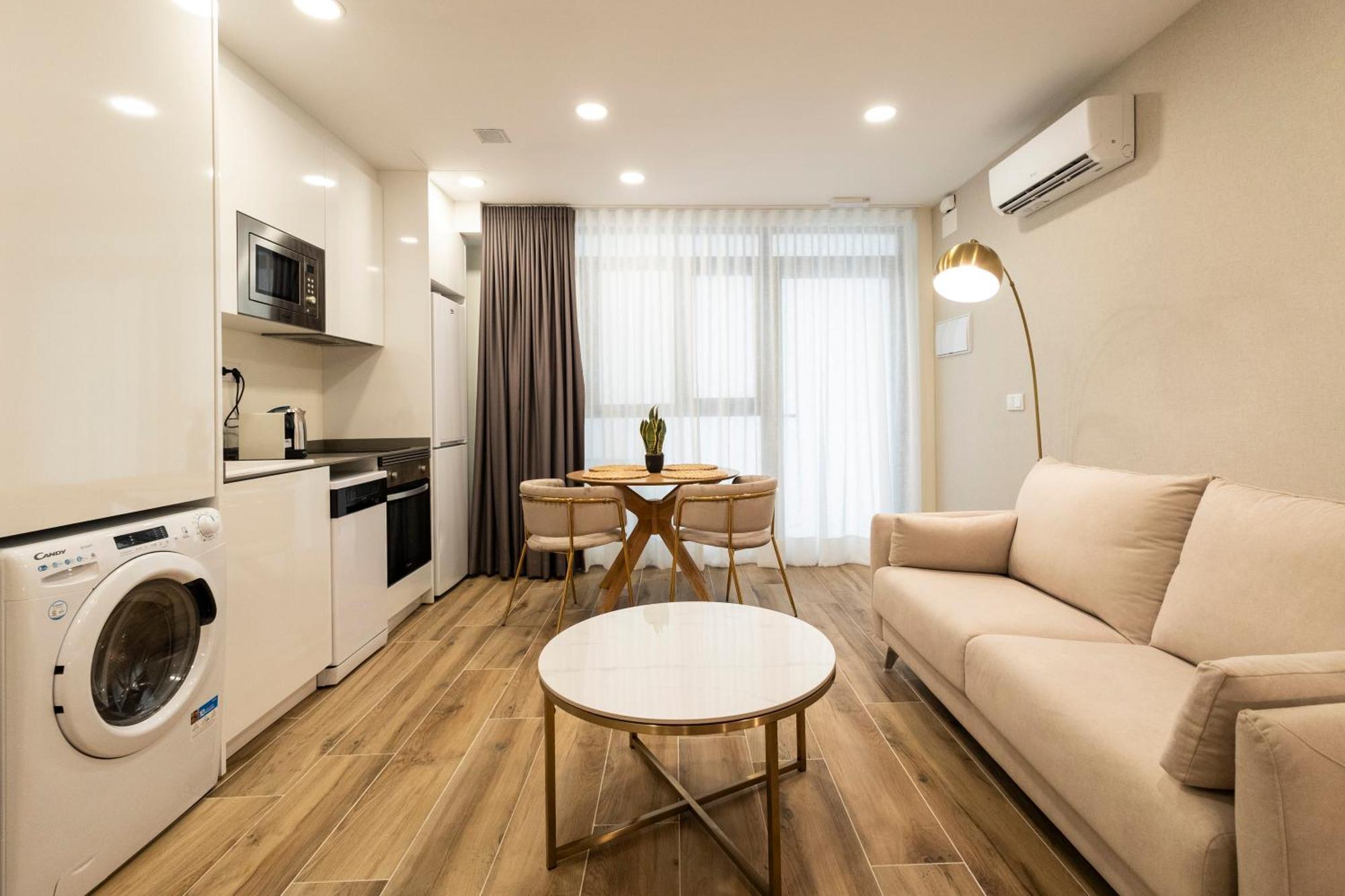 Cortes Suites By Concept Flats Valencia Exterior foto