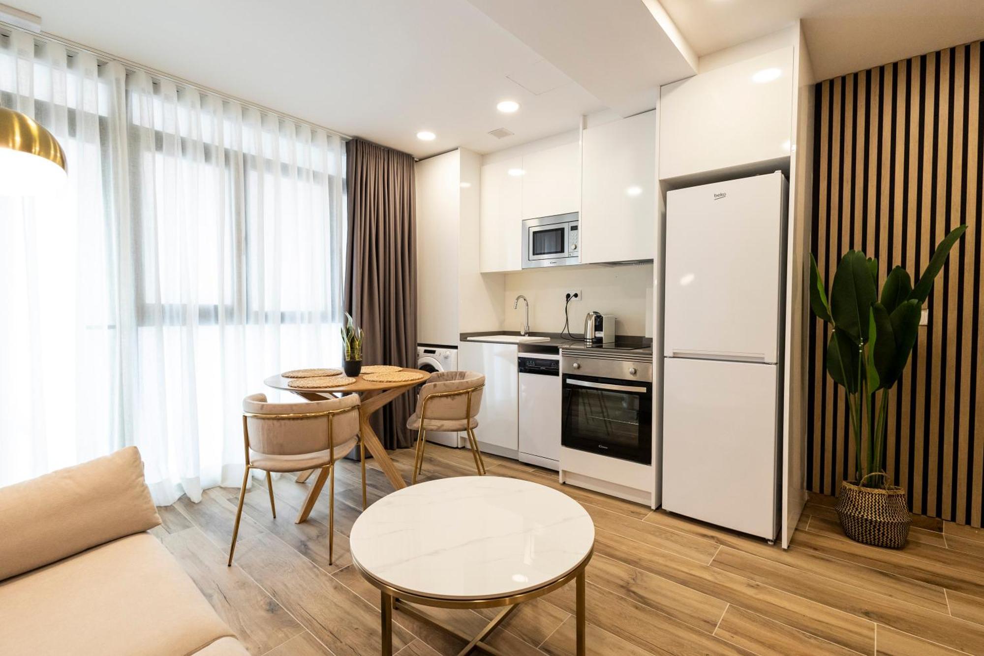 Cortes Suites By Concept Flats Valencia Exterior foto